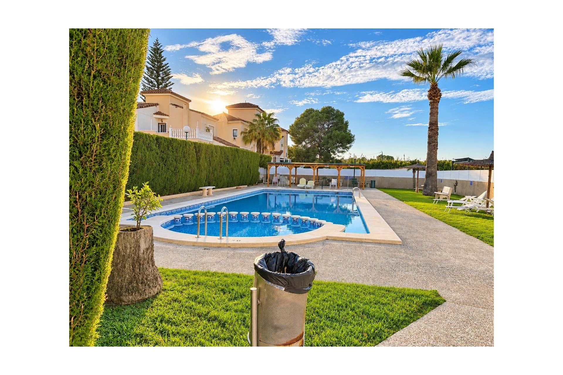 Herverkoop - Semi Detached - Algorfa - Montebello