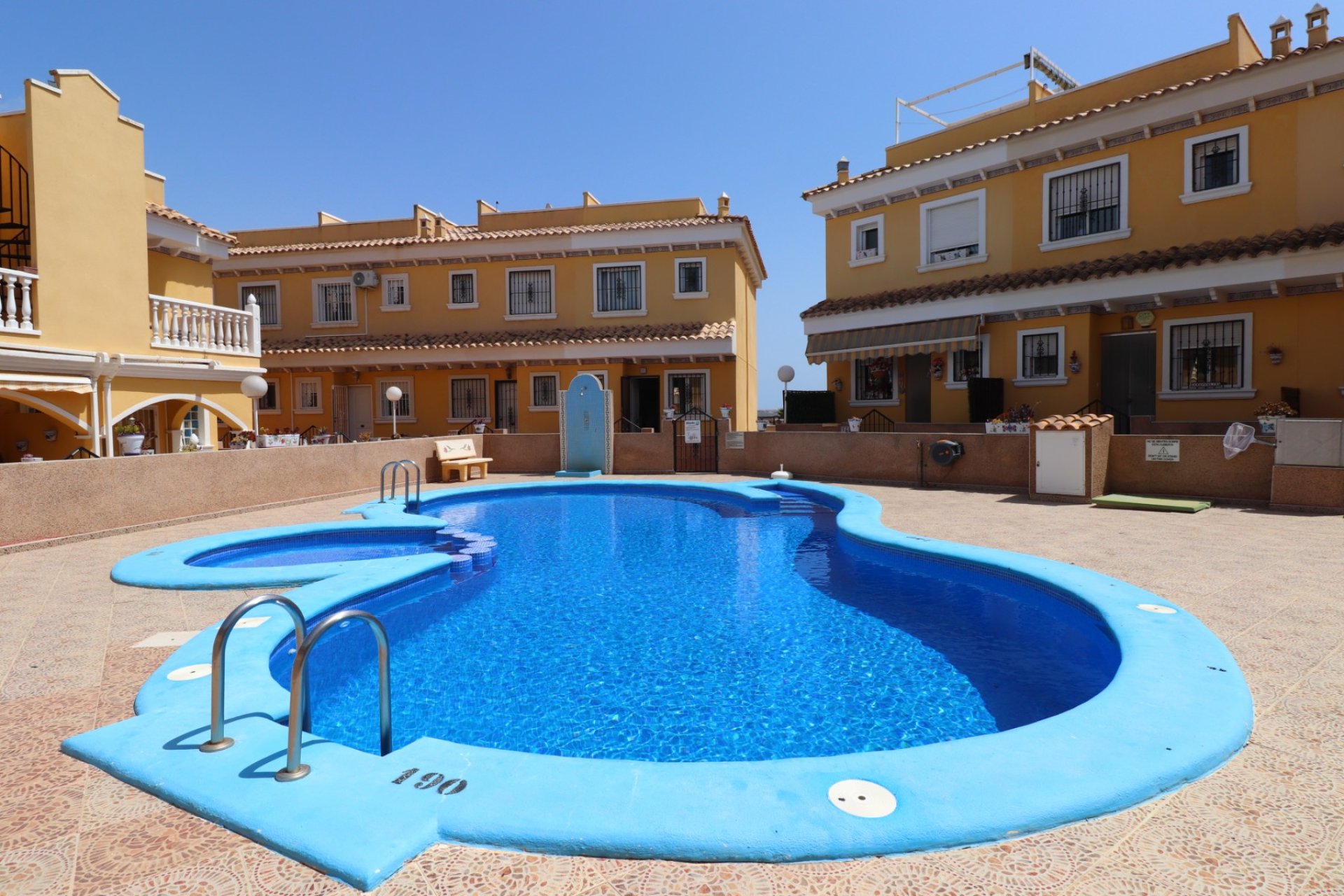 Herverkoop - Semi Detached - Algorfa - Montemar