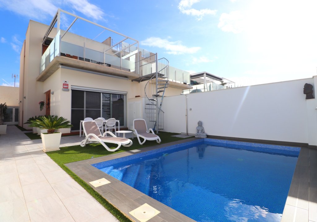 Herverkoop - Semi Detached Villa - Daya Nueva - Daya Vieja - Town