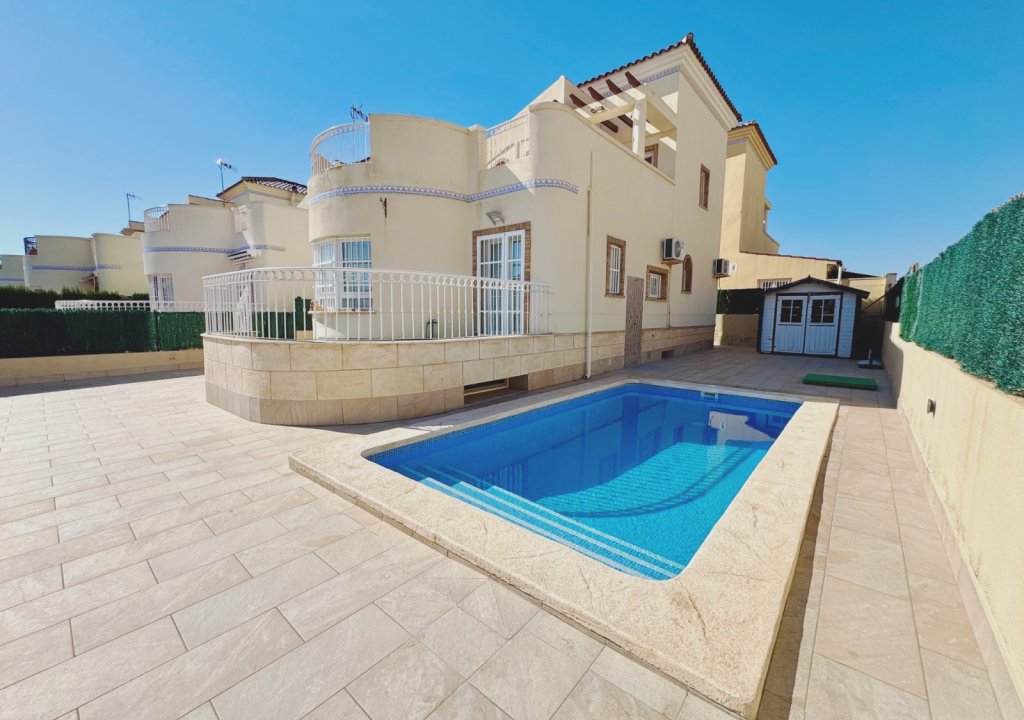 Herverkoop - Villa - Guardamar del Segura - El Raso