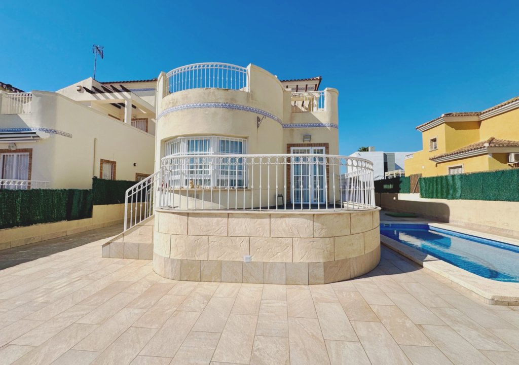 Herverkoop - Villa - Guardamar del Segura - El Raso