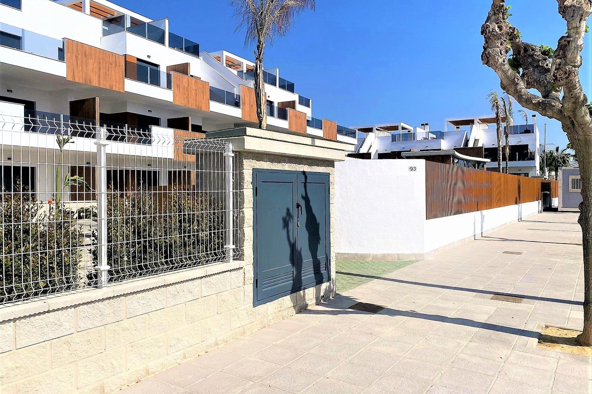 New Build - Chalet - Pilar de la Horadada - Polideportivo