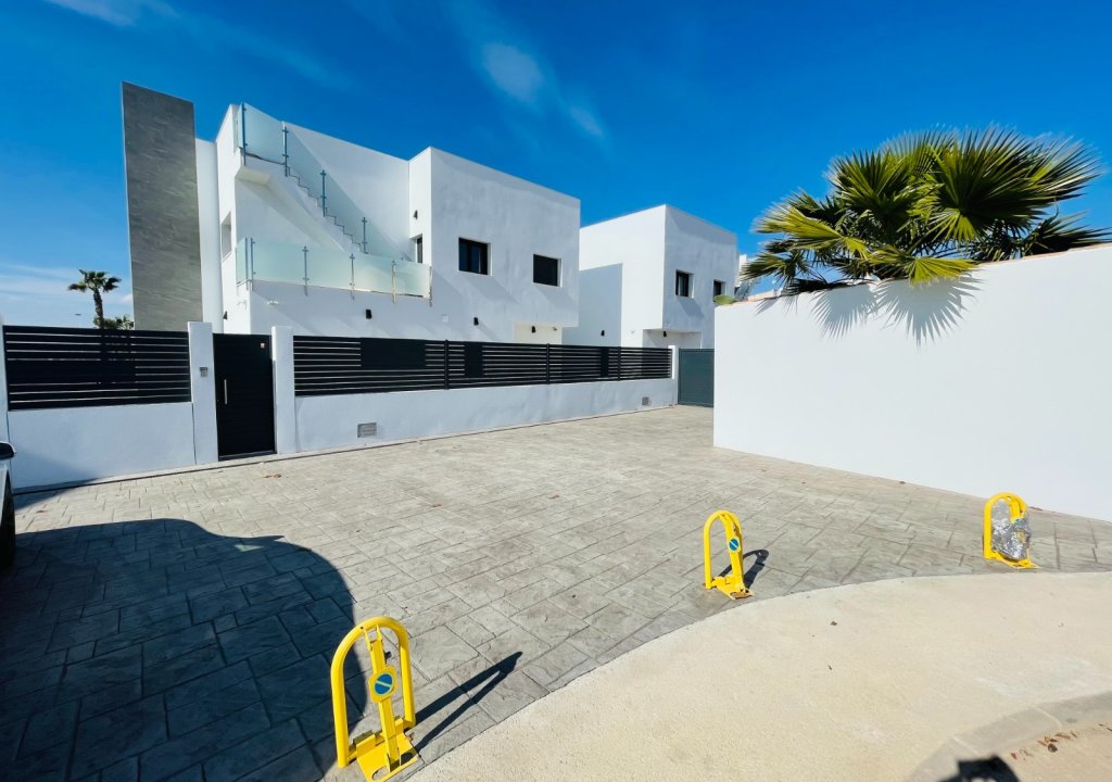 New Build - Detached House / Villa - Torrevieja