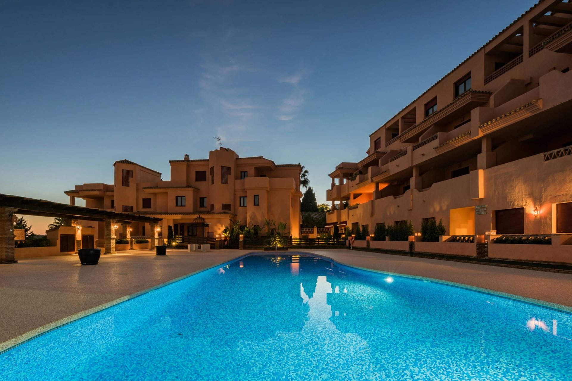 Obra nueva - Apartment - Benahavís