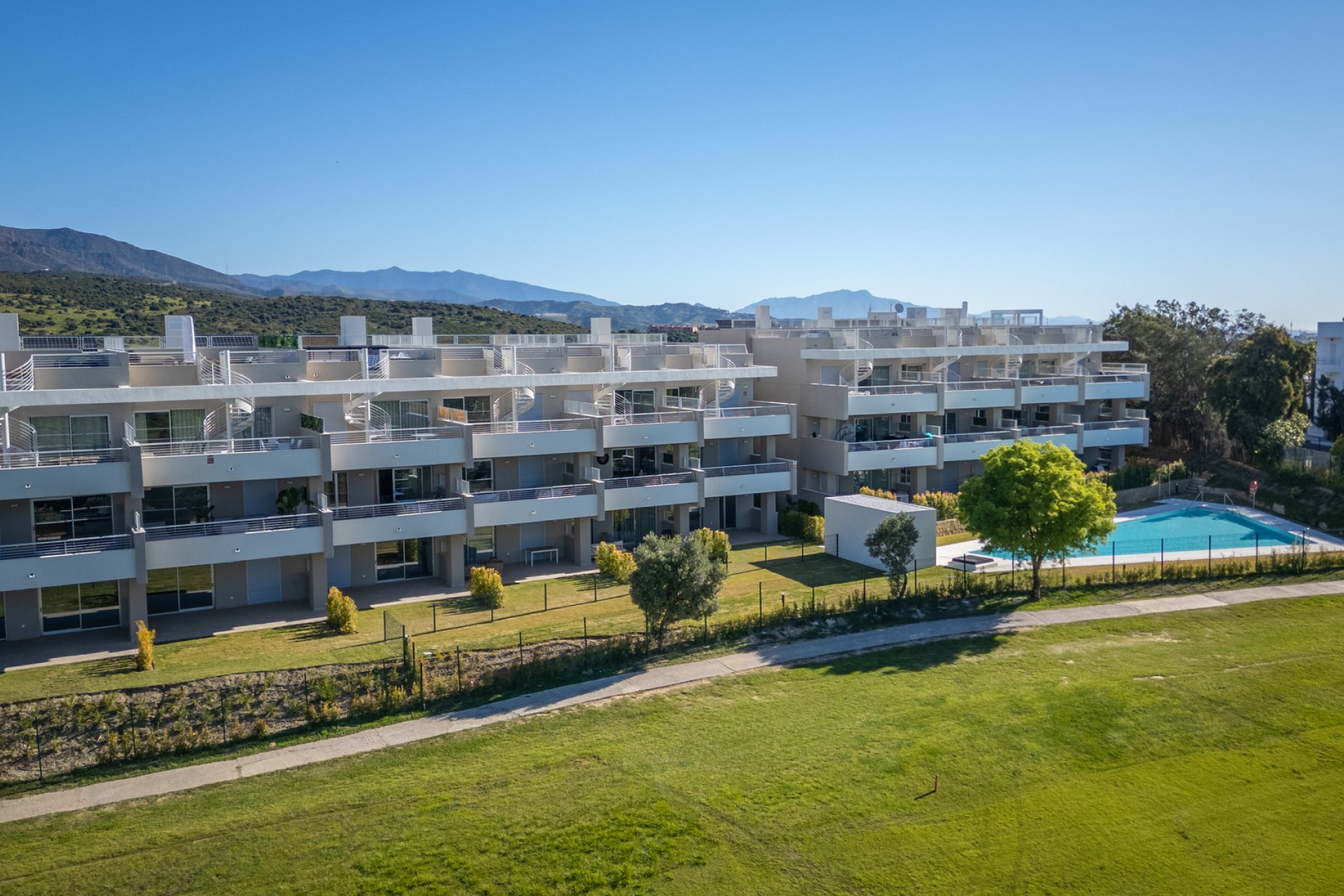 Obra nueva - Apartment - Estepona