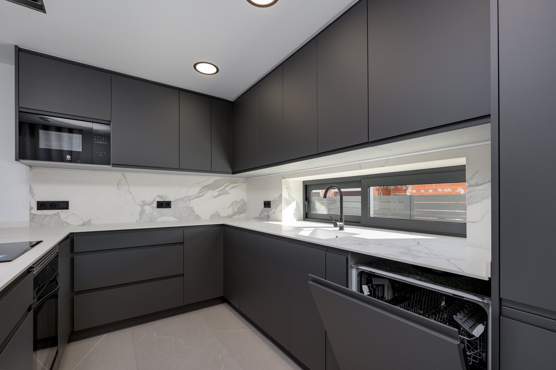Obra nueva - Detached villa - Torrevieja