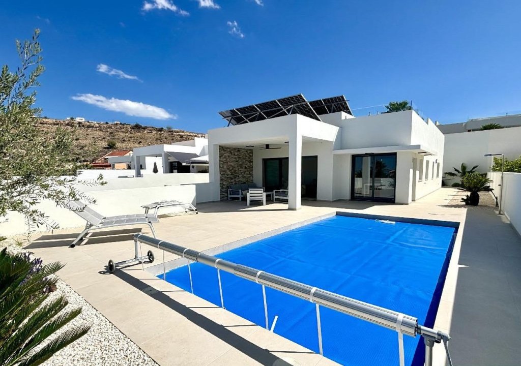 Obra nueva - Villa - Benijofar