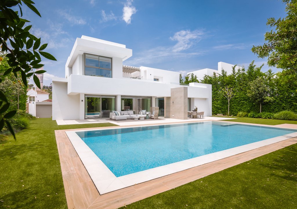 Obra nueva - Villa - El Paraíso