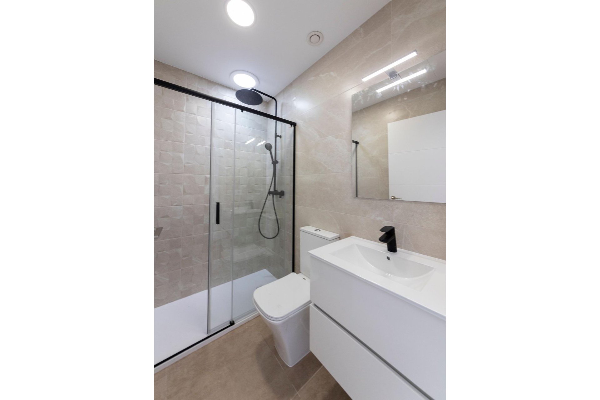 Obra nueva - Villa - San Juan de los Terreros