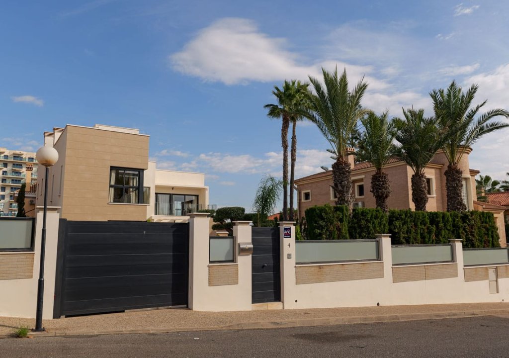 Obra nueva - Villa - Torrevieja