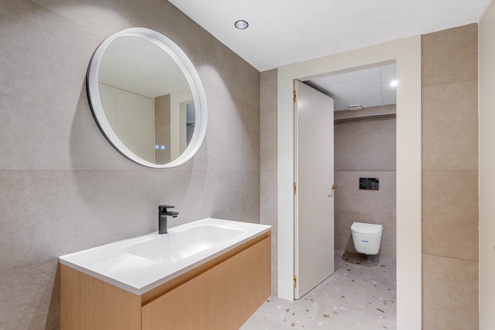 Resale - Apartment - Alicante