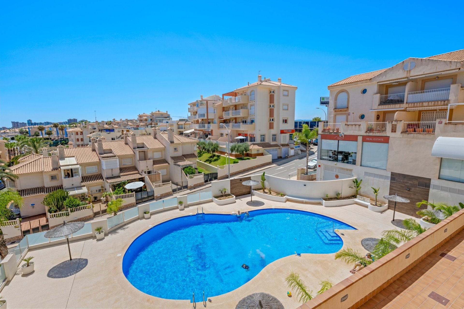 Resale - Apartment - Cabo Roig