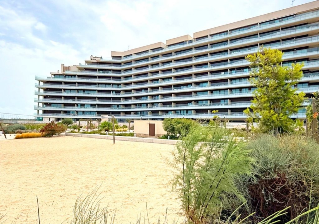 Resale - Apartment - Cartagena - Playa honda