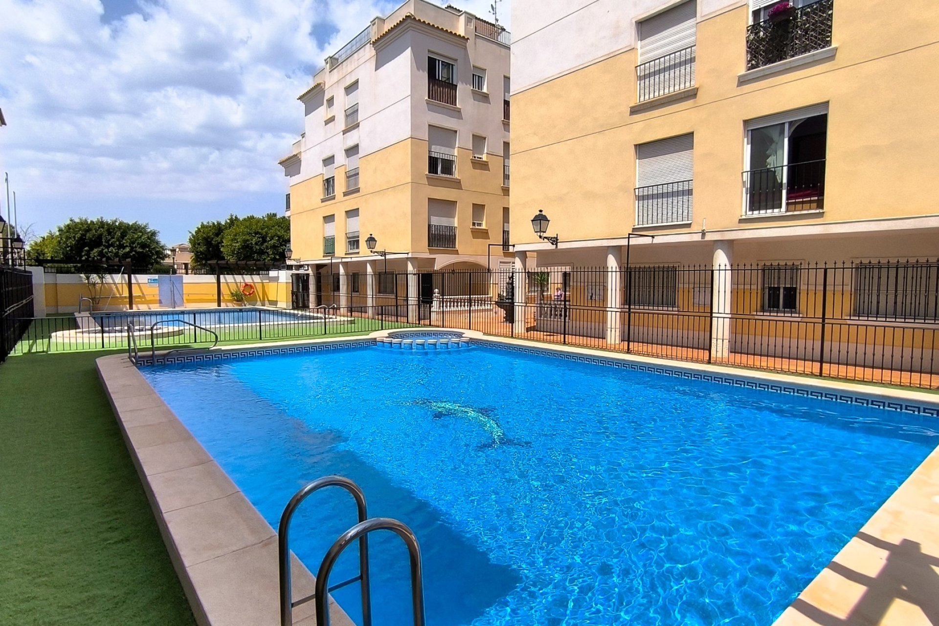 Resale - Apartment - Formentera del Segura