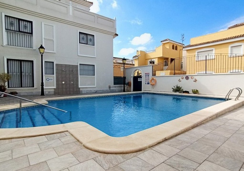 Resale - Apartment - Formentera del Segura