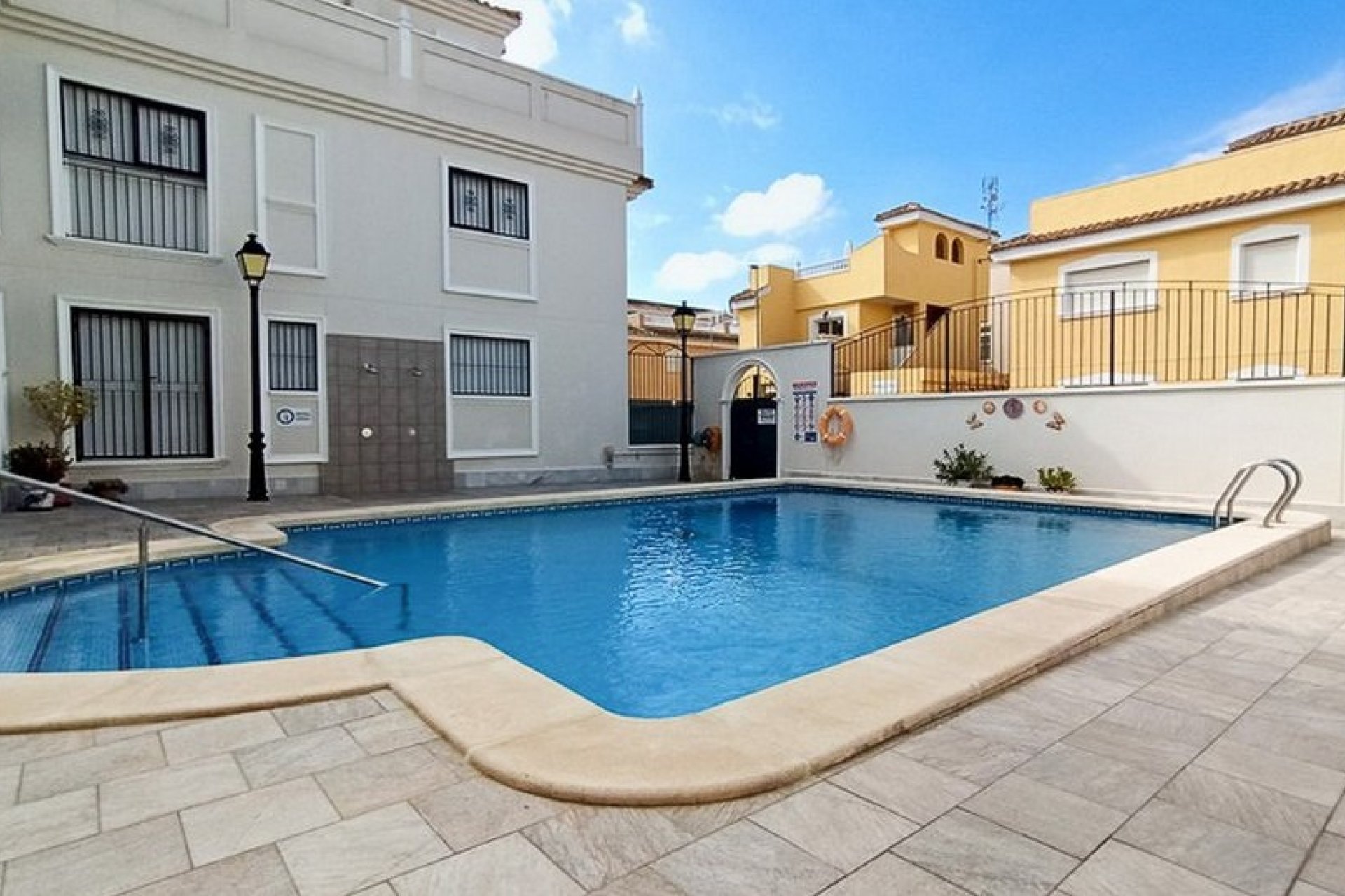 Resale - Apartment - Formentera del Segura
