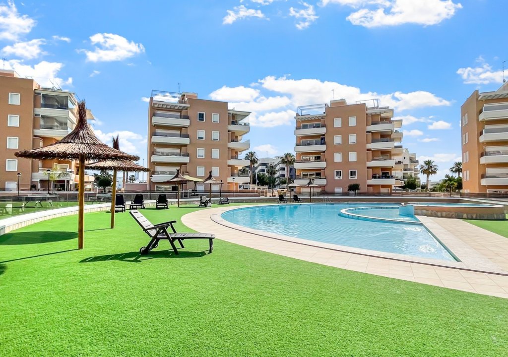 Resale - Apartment - Guardamar del Segura - El Raso