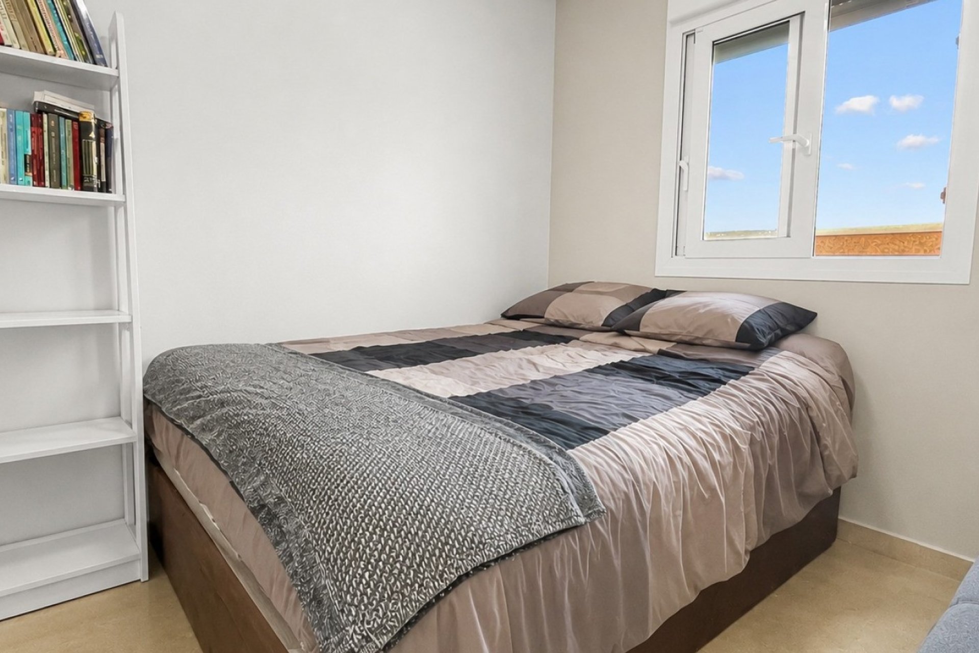 Resale - Apartment - Guardamar del Segura - El Raso