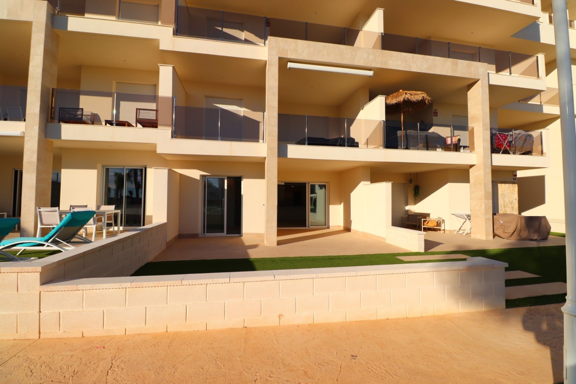Resale - Apartment - Guardamar del Segura - El Raso