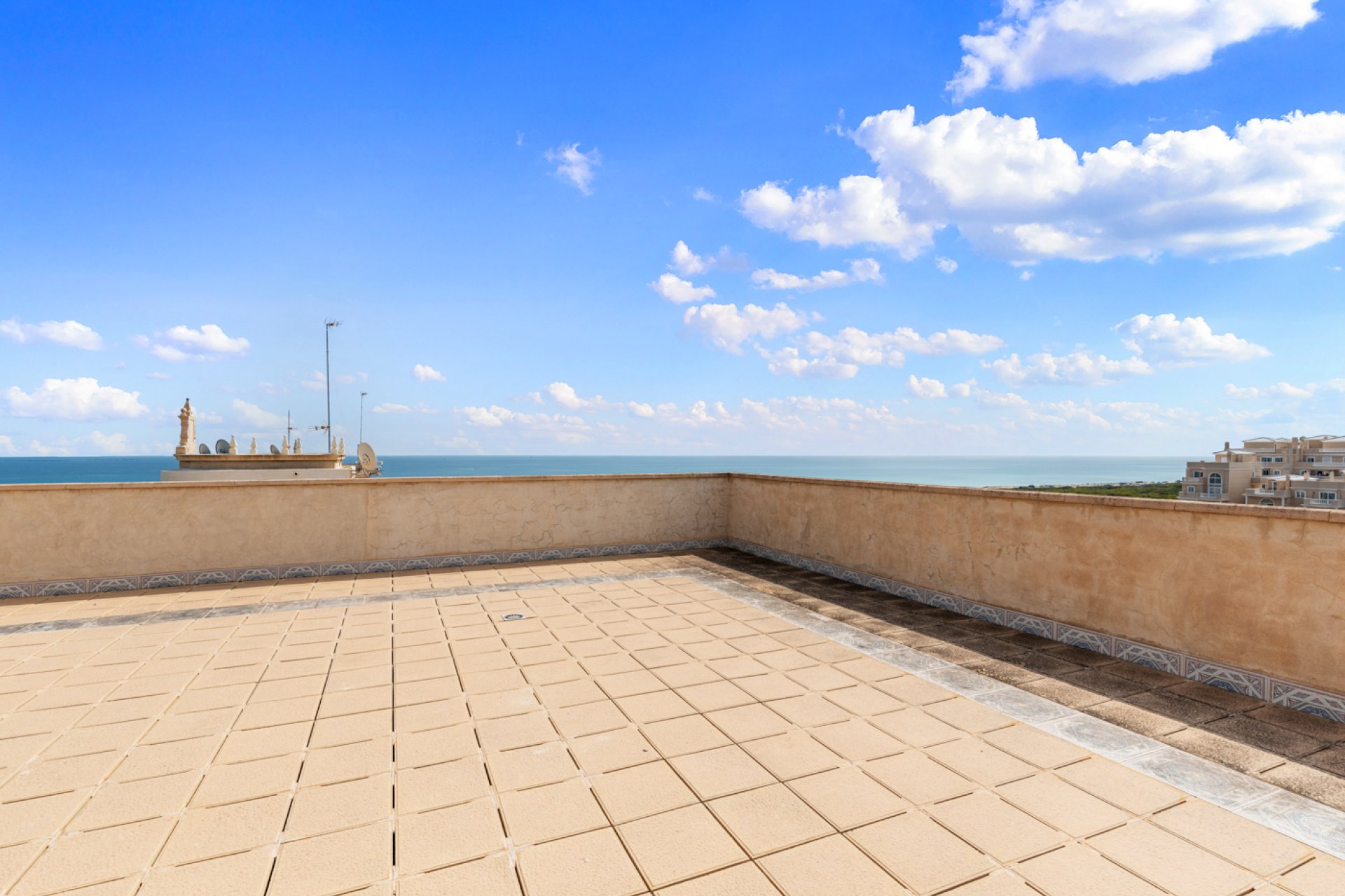 Resale - Apartment - Guardamar del Segura