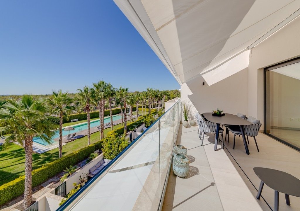 Resale - Apartment - Las Colinas Golf Resort