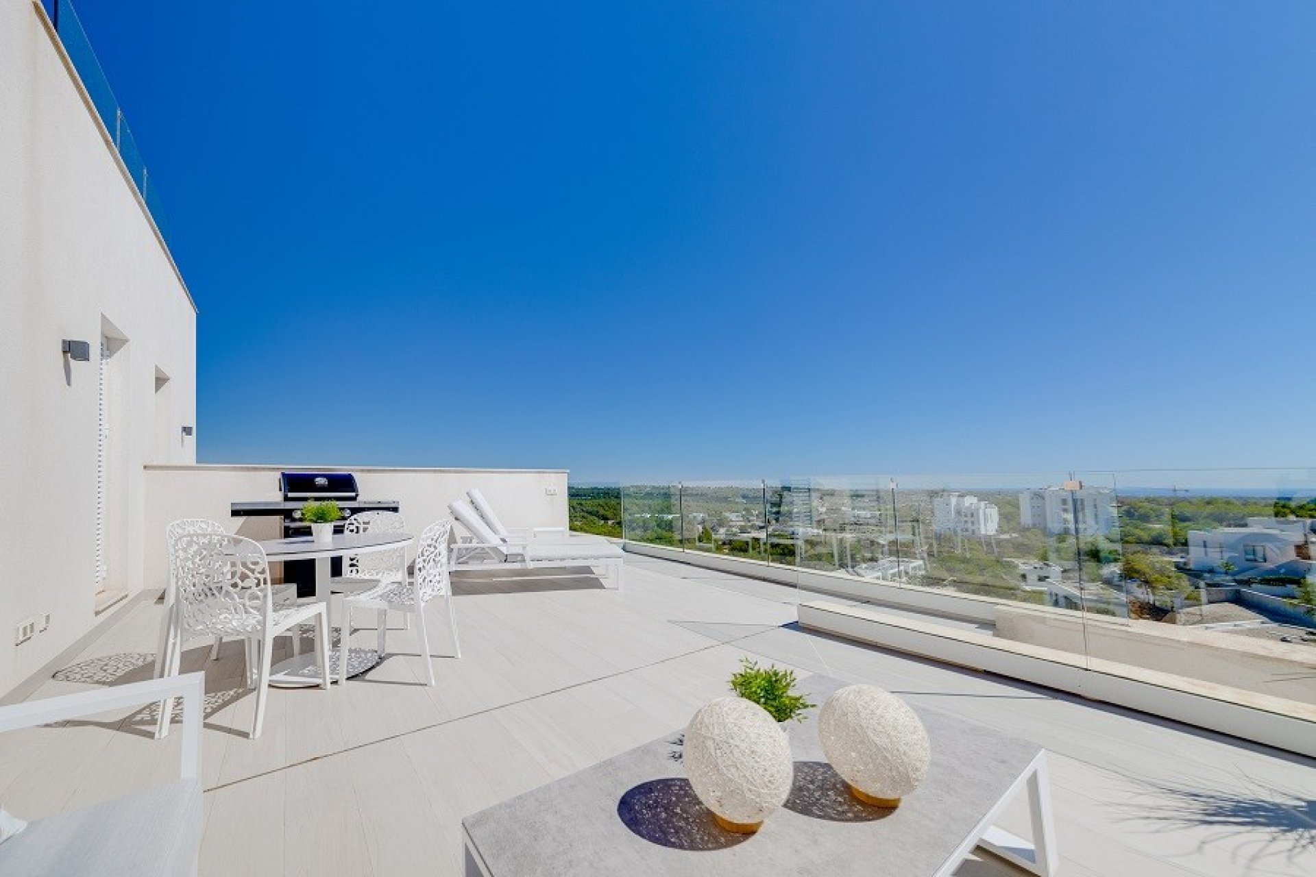 Resale - Apartment - Las Colinas Golf Resort