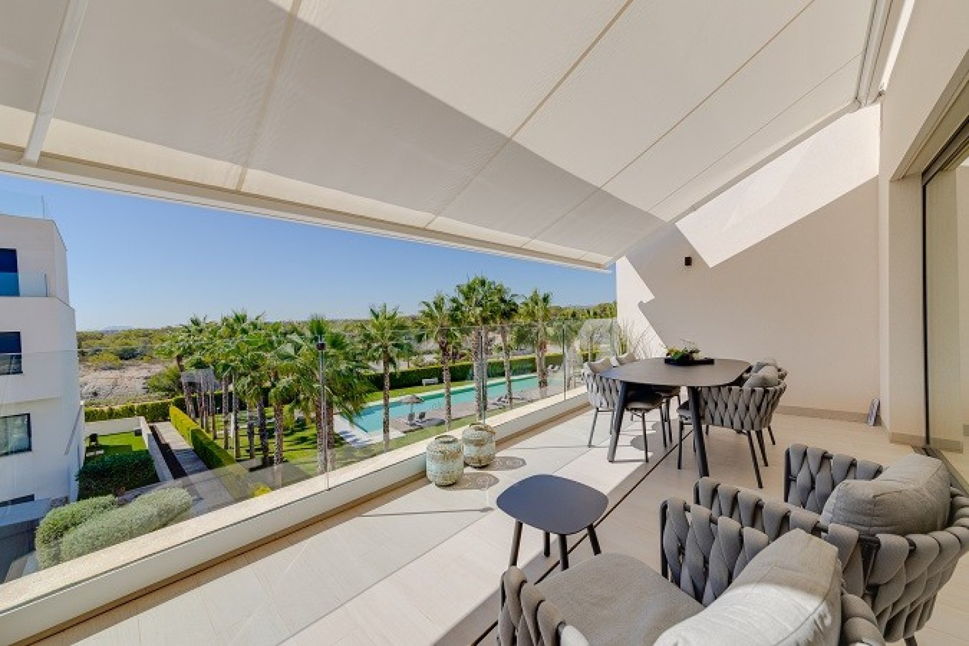 Resale - Apartment - Las Colinas Golf Resort