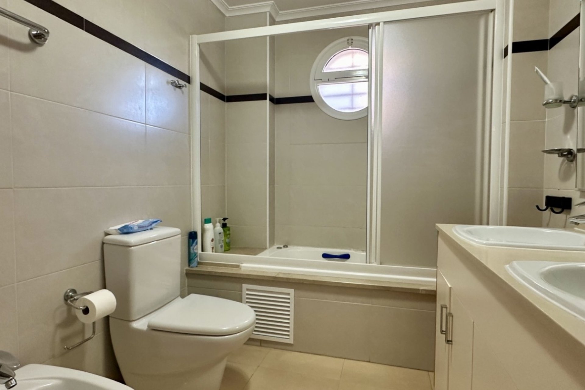 Resale - Apartment - Mil Palmeras