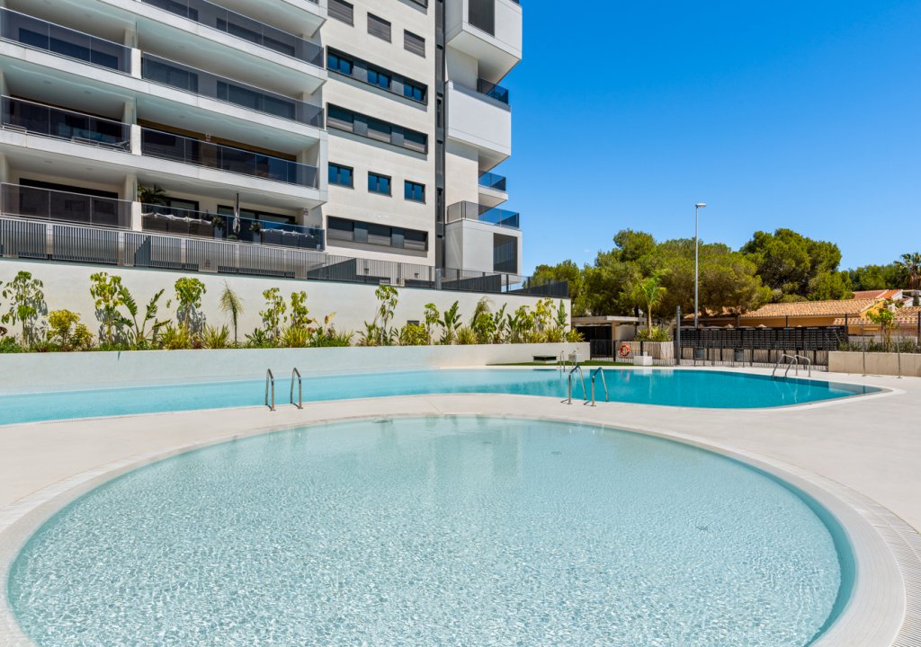 Resale - Apartment - Orihuela Costa - Campoamor