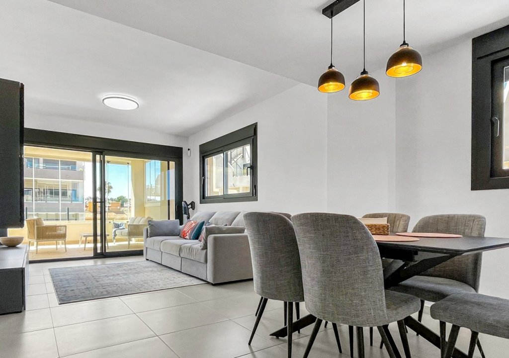Resale - Apartment - Orihuela Costa - Los Dolses