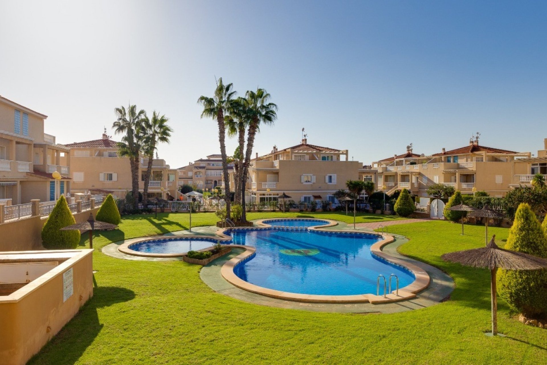 Resale - Apartment - Orihuela Costa - Playa Flamenca