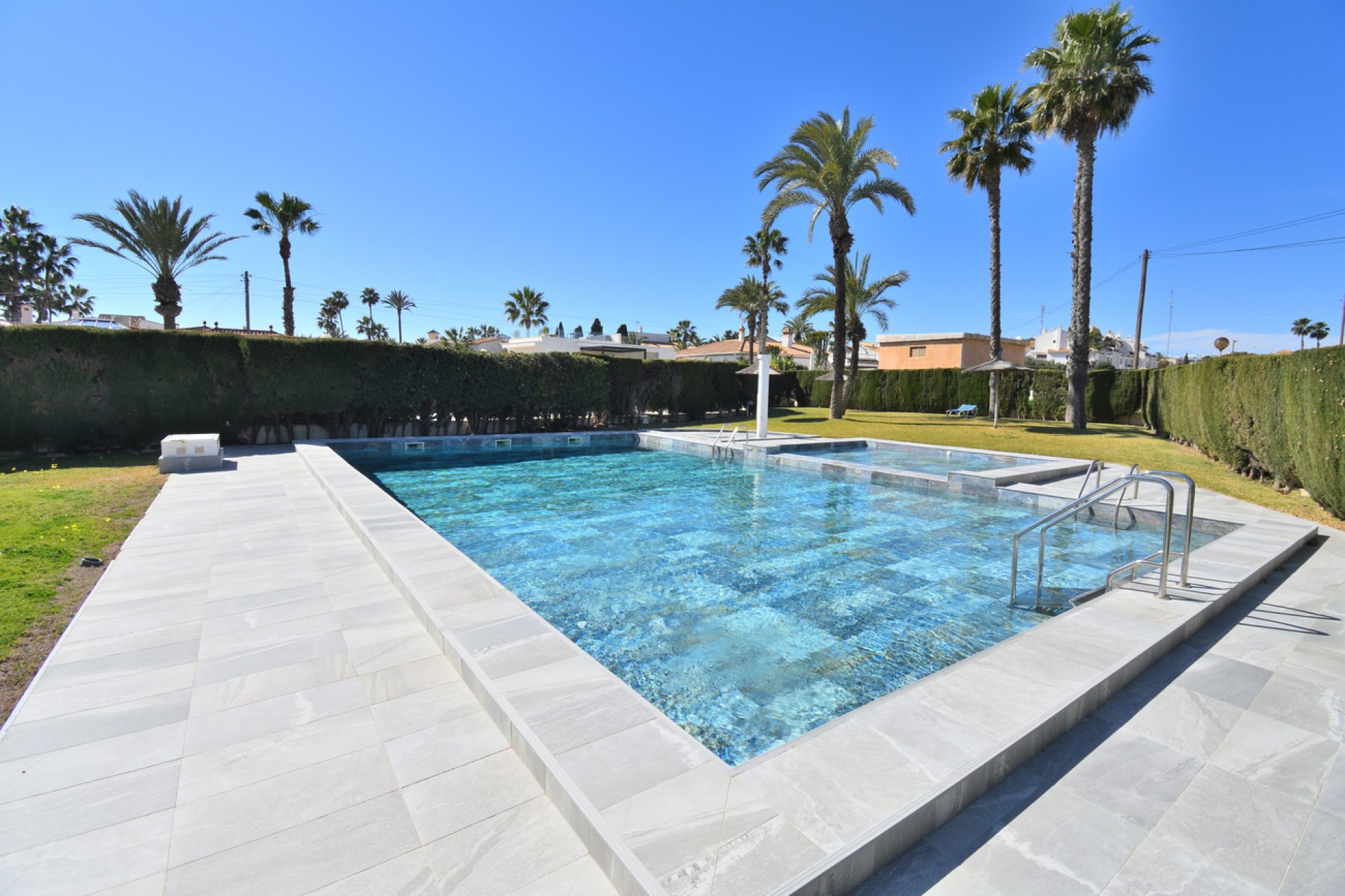 Resale - Apartment - Orihuela Costa - Playa Flamenca