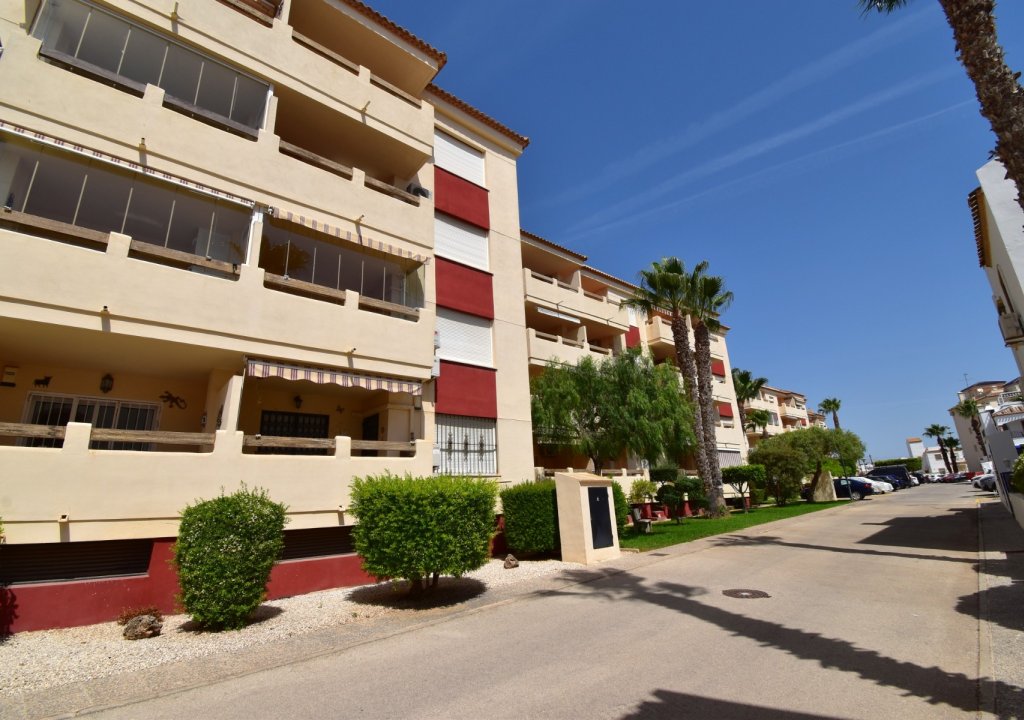 Resale - Apartment - Orihuela Costa - Playa Flamenca