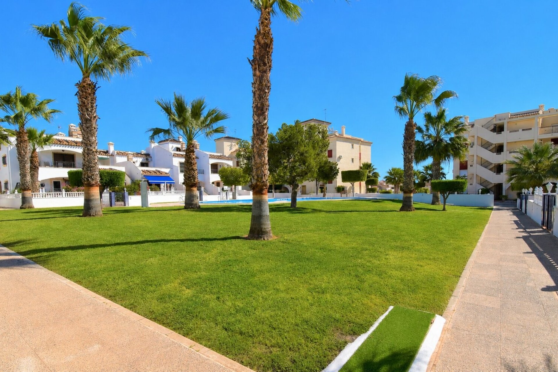 Resale - Apartment - Orihuela Costa - Playa Flamenca