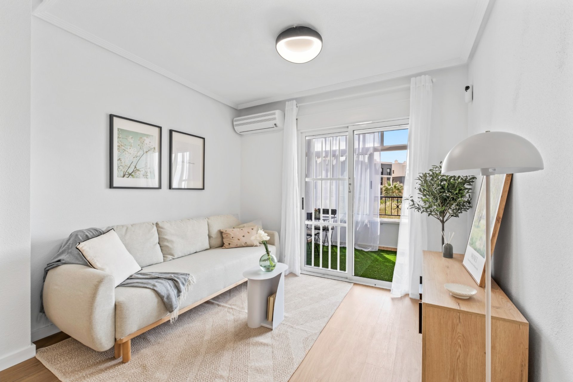 Resale - Apartment - Orihuela Costa - Playa Flamenca