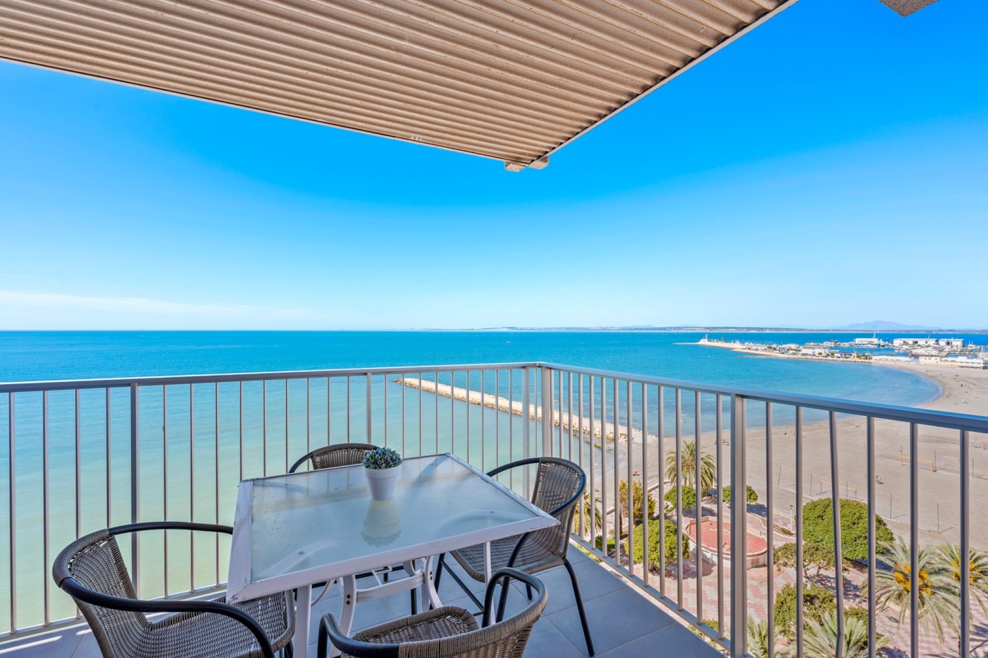Resale - Apartment - Santa Pola