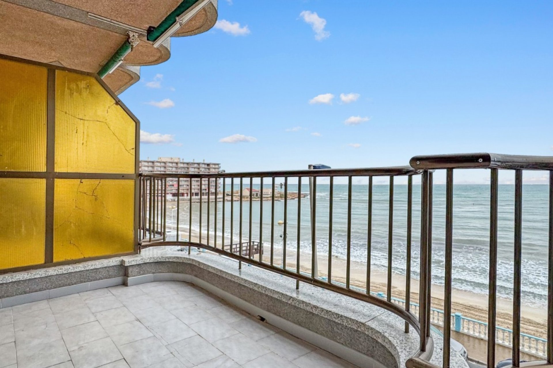 Resale - Apartment - Torrevieja - Playa de los Locos