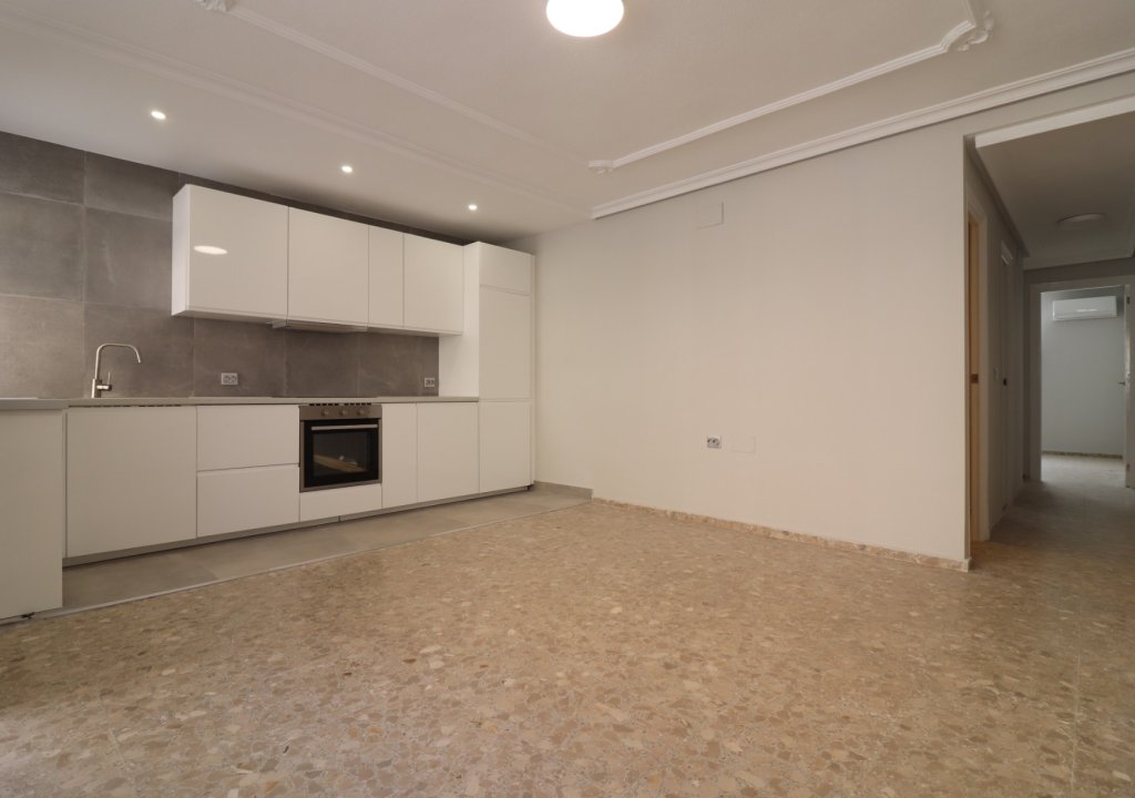 Resale - Apartment - Torrevieja - Torre La Mata