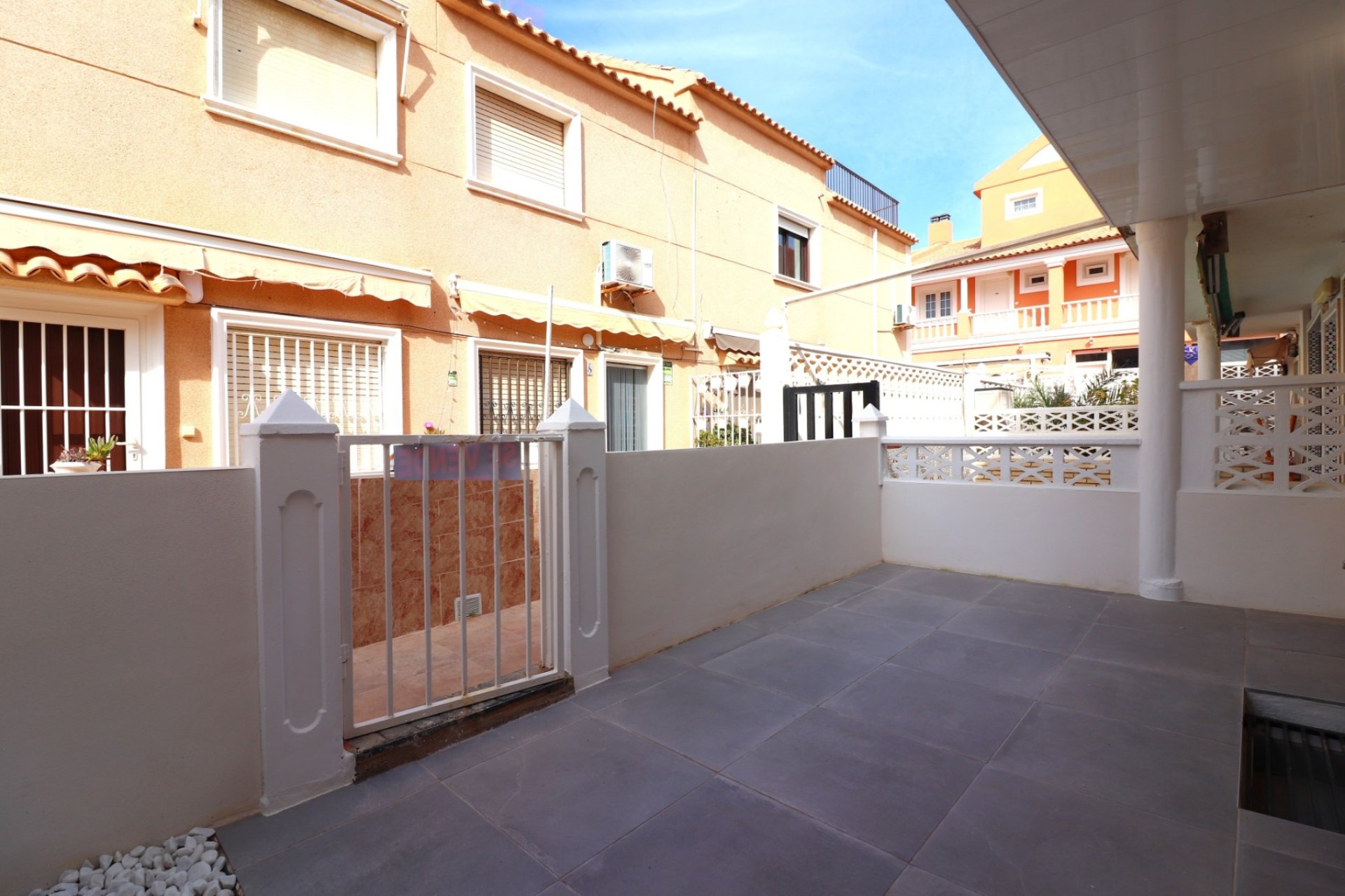 Resale - Apartment - Torrevieja - Torre La Mata
