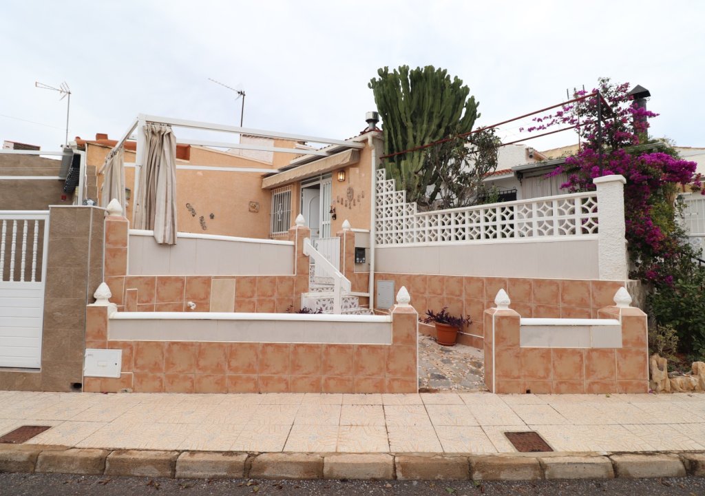Resale - Chalet - Guardamar del Segura - El Moncayo