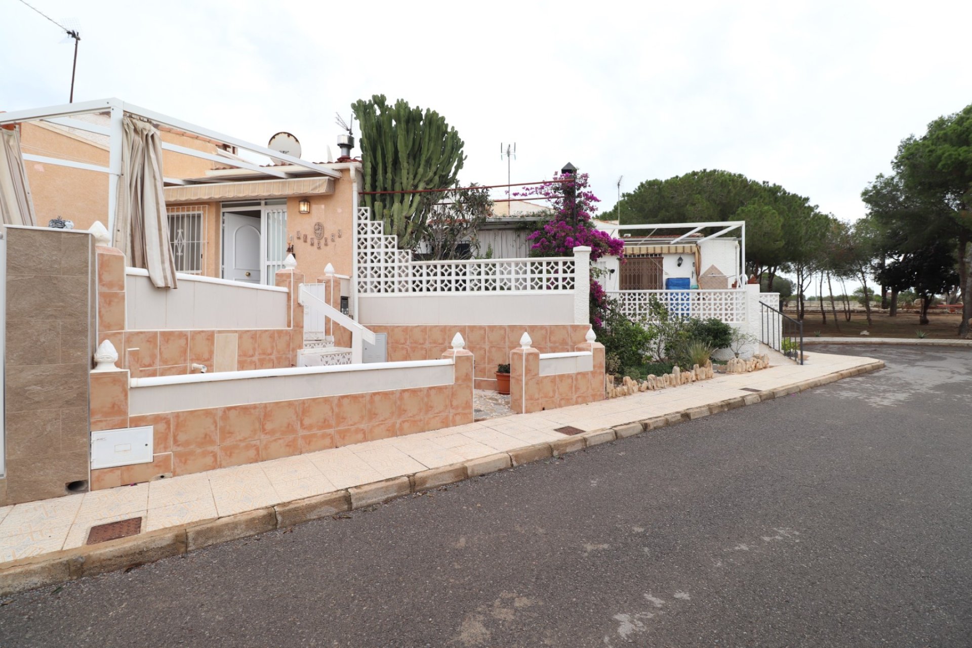 Resale - Chalet - Guardamar del Segura - El Moncayo