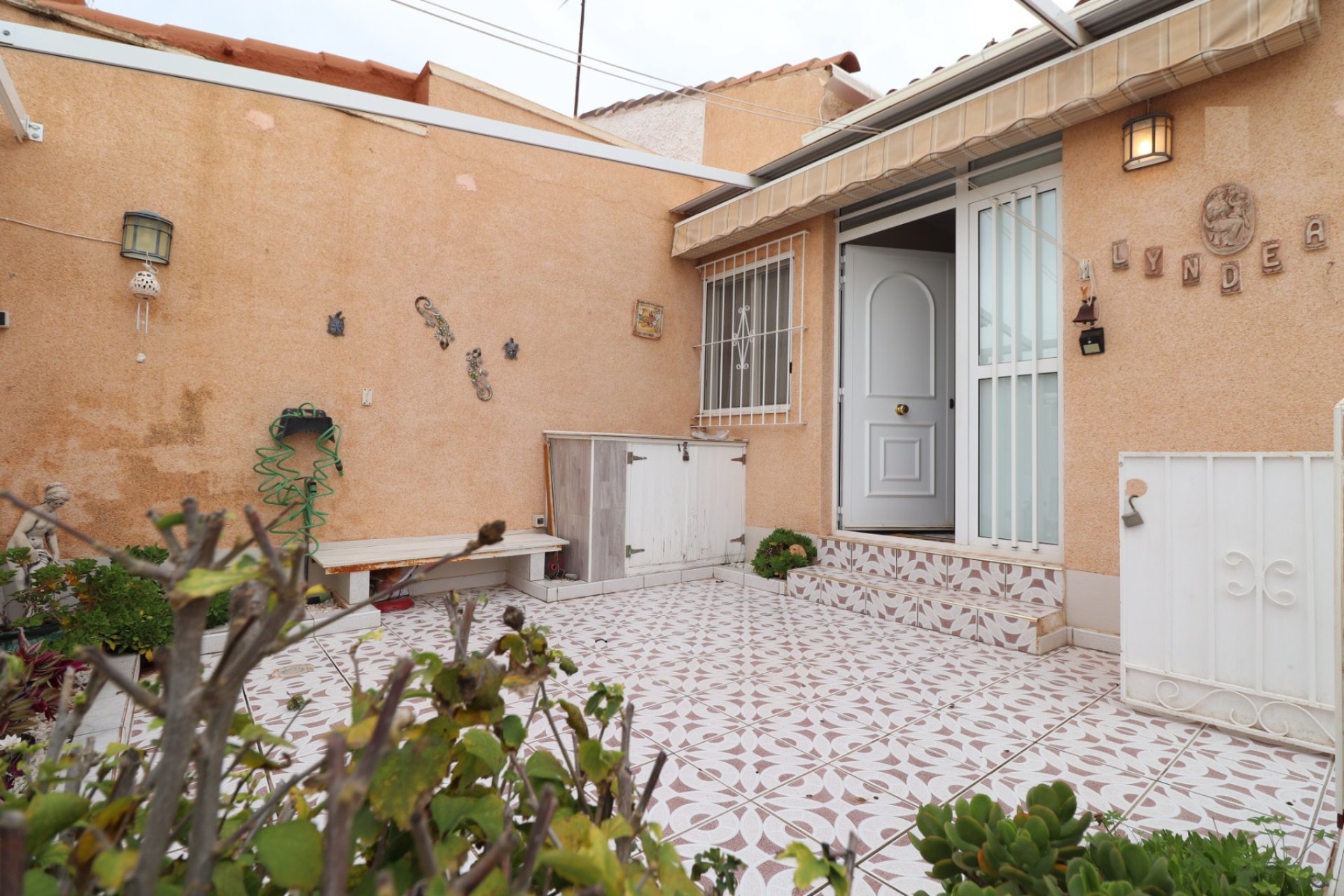 Resale - Chalet - Guardamar del Segura - El Moncayo