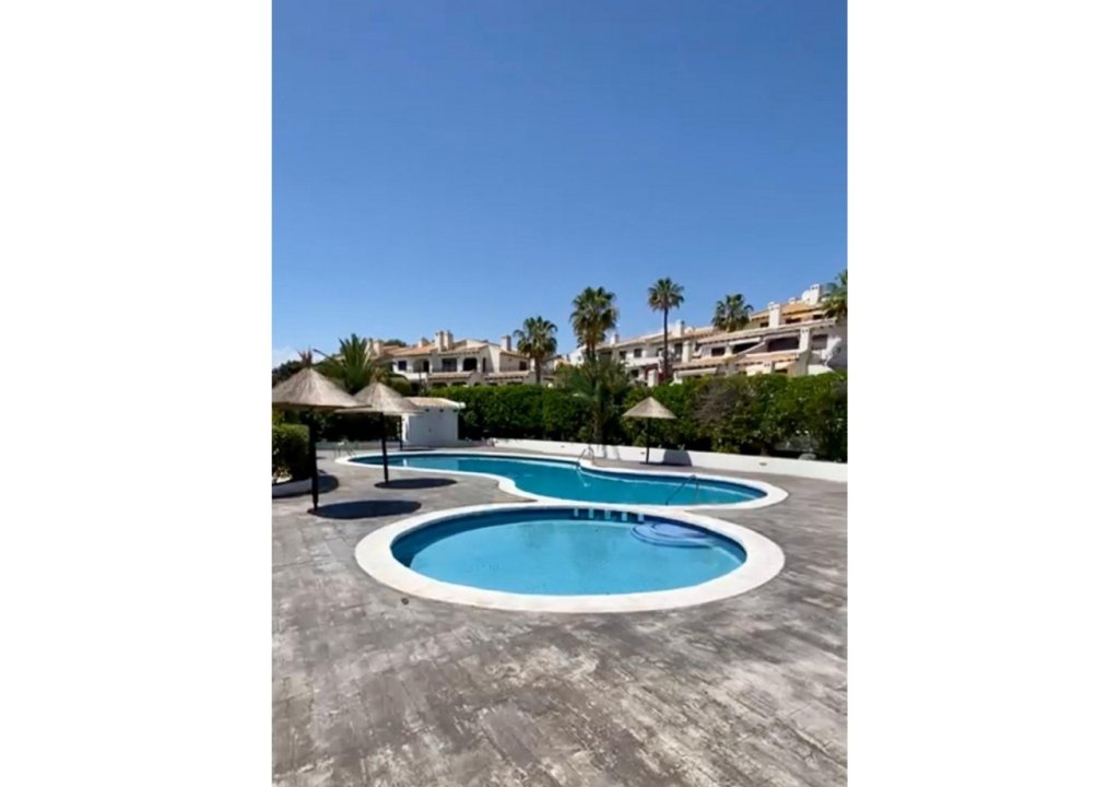 Resale - Chalet - Orihuela Costa - Cabo Roig