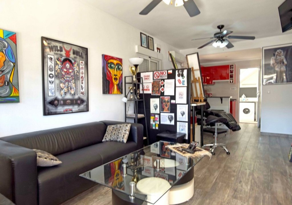 Resale - Chalet - Orihuela Costa - La Zenia