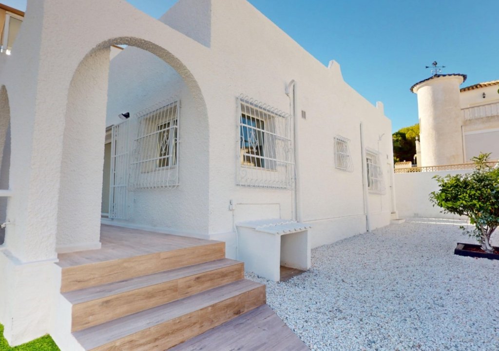 Resale - Chalet - Orihuela Costa - Las Filipinas