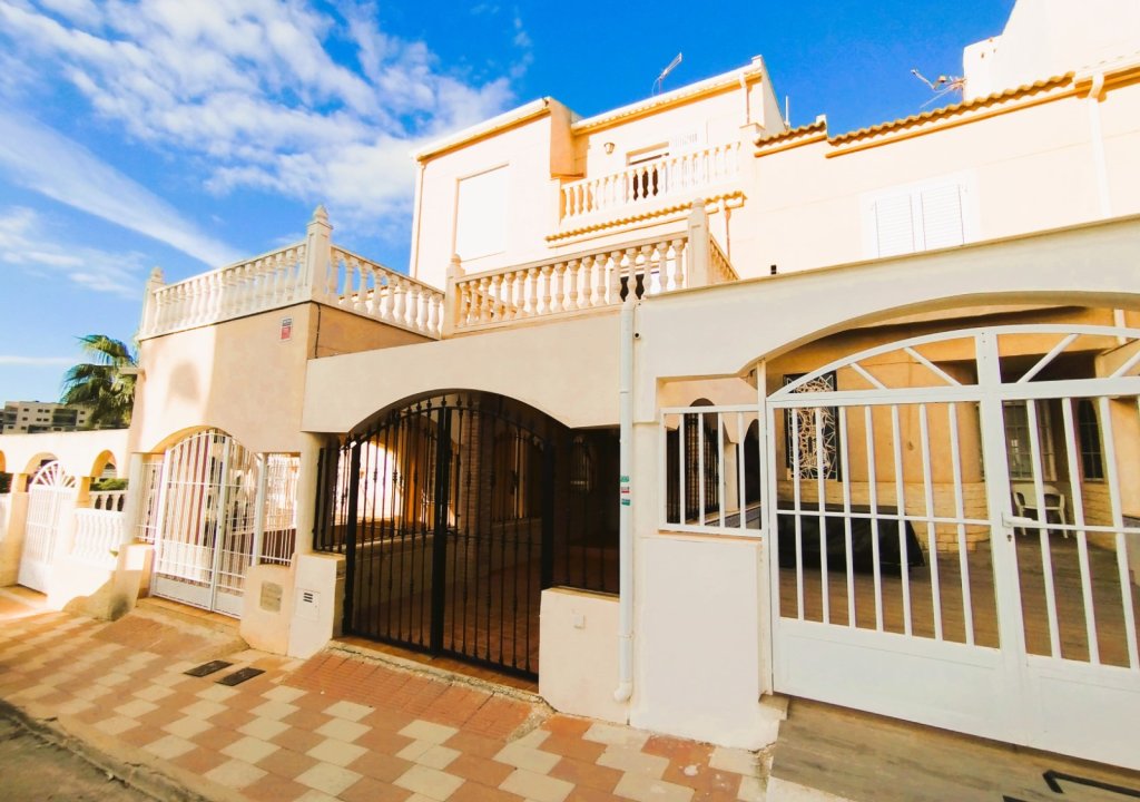 Resale - Chalet - Orihuela Costa - Mil Palmeras