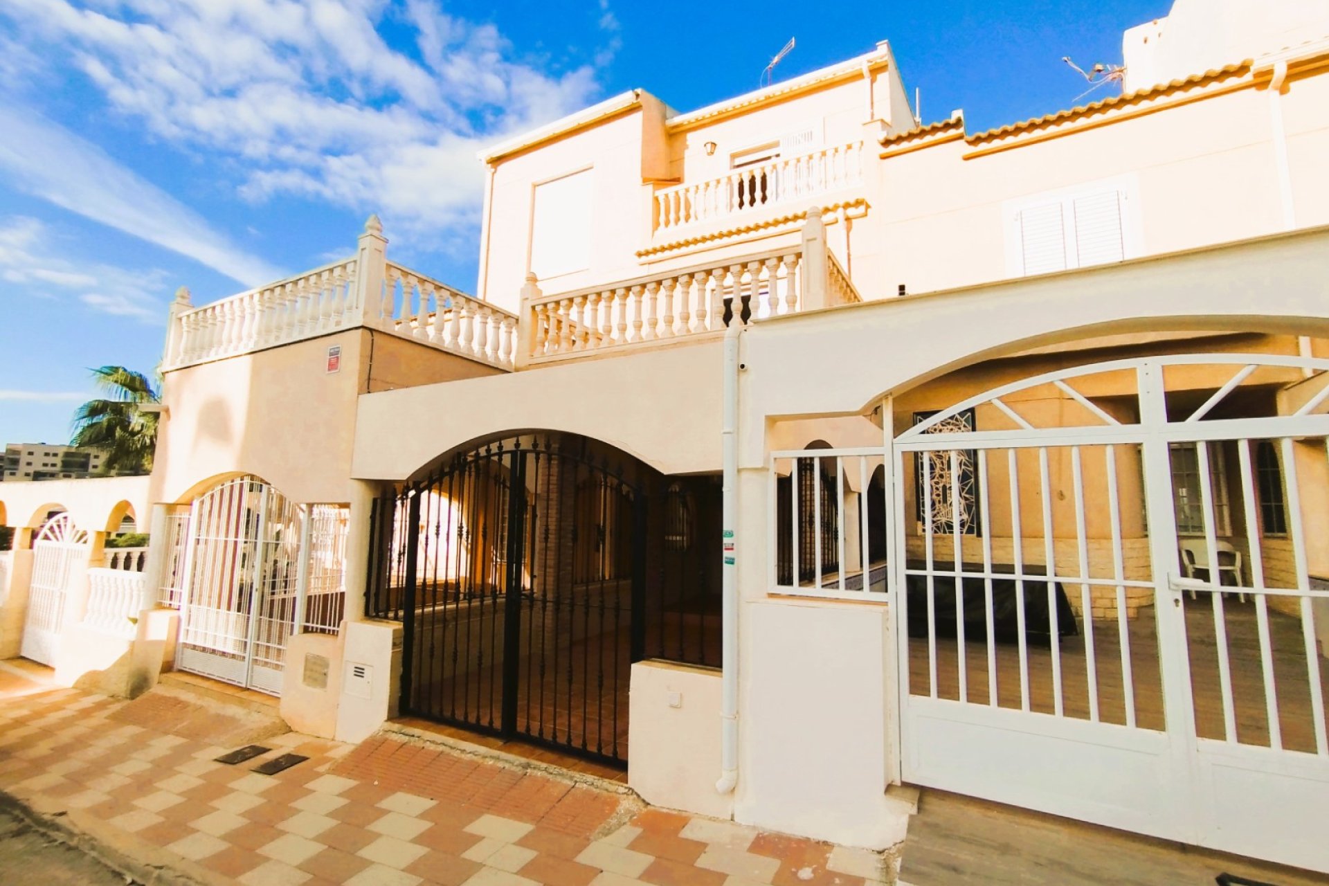 Resale - Chalet - Orihuela Costa - Mil Palmeras