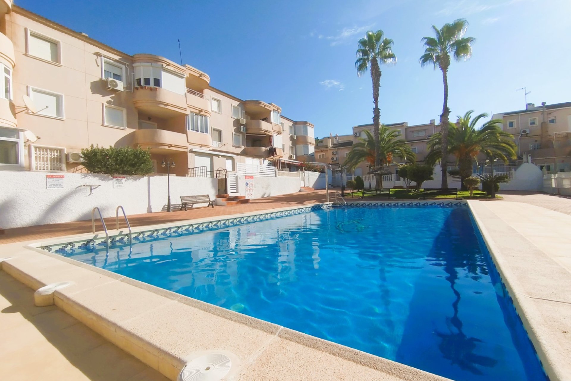 Resale - Chalet - Orihuela Costa - Mil Palmeras