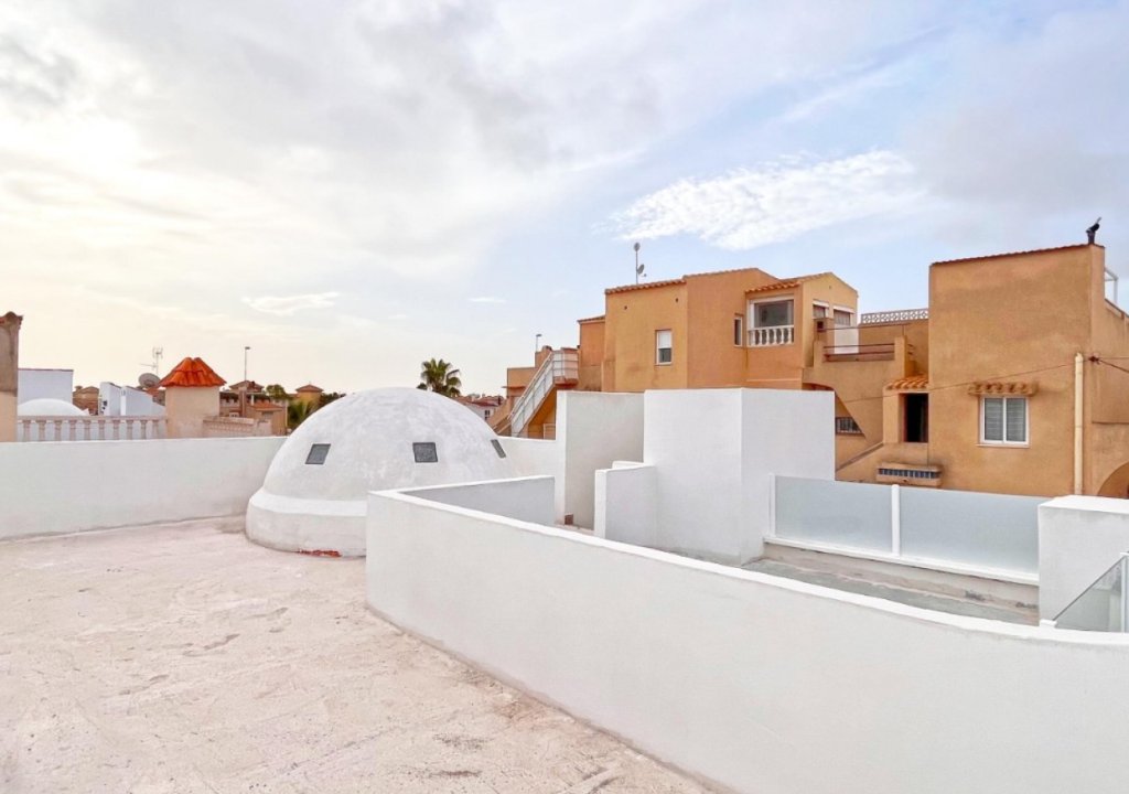 Resale - Chalet - Orihuela Costa - Playa Flamenca