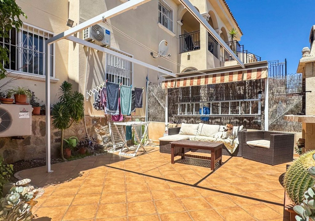 Resale - Chalet - Orihuela Costa - Playa Flamenca